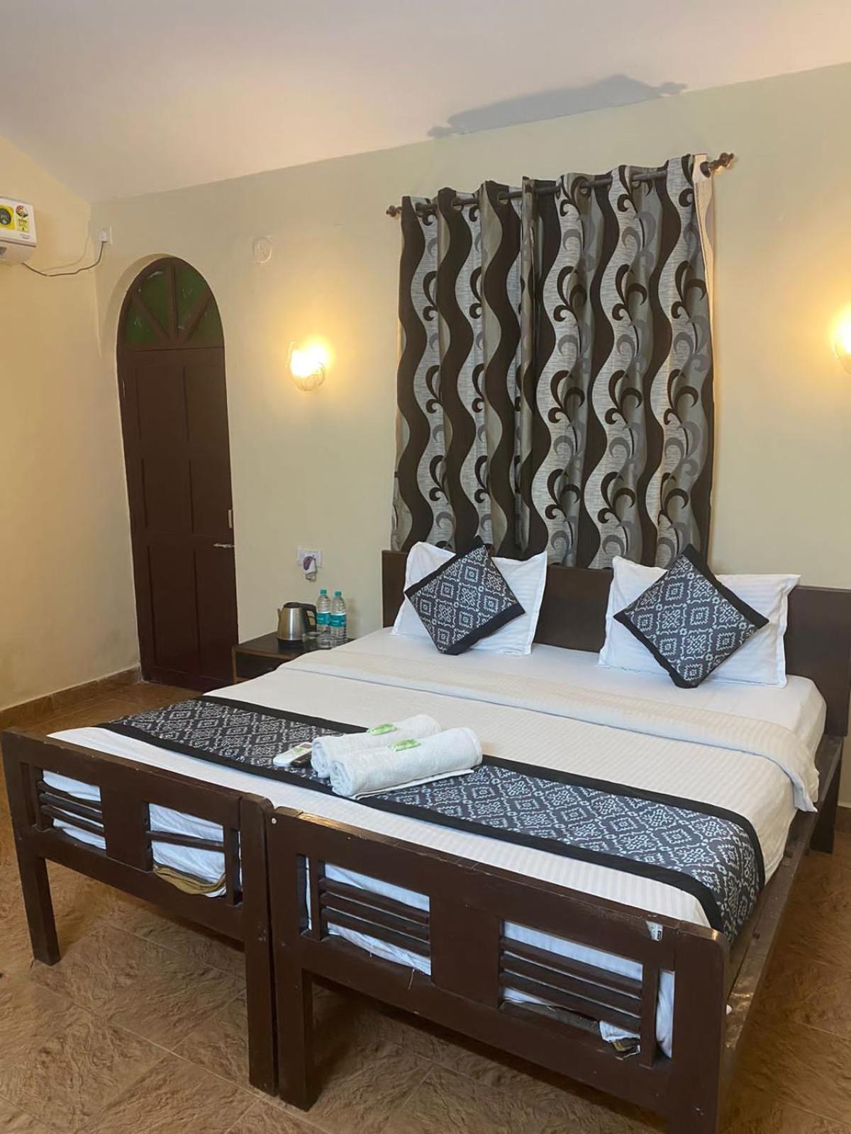 Baga Beach Palms Экстерьер фото